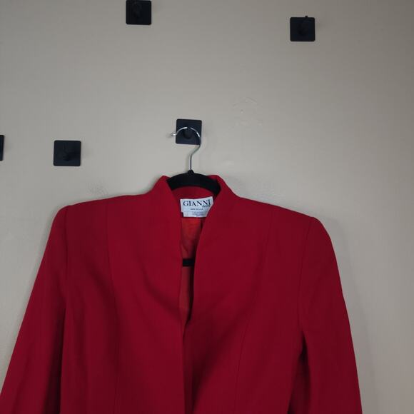 Vintage Gianni One Button Cropped Wool Blazer in Red Size 4 - Picture 2 of 11